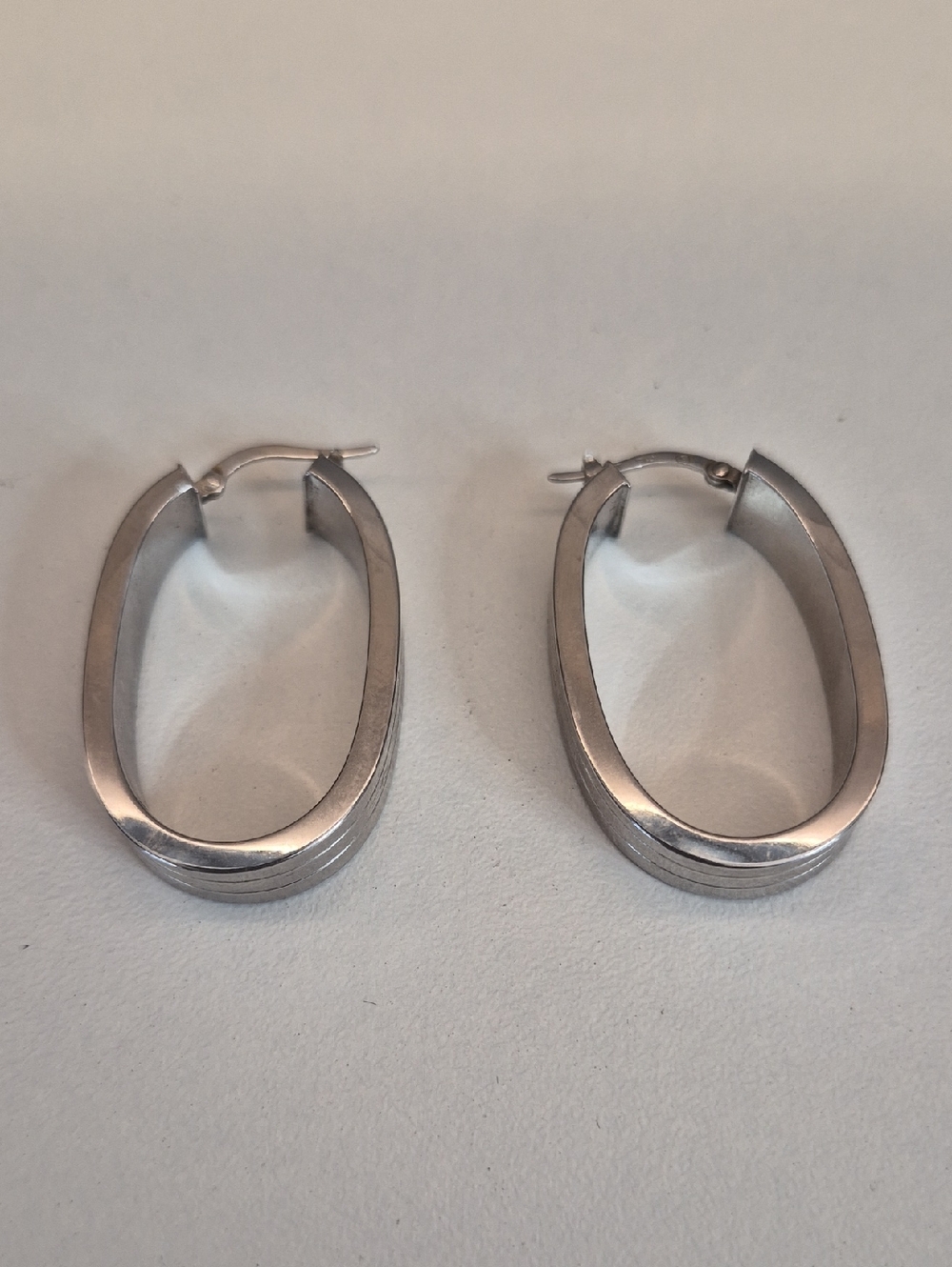 14 Karat White Gold High Polished Oval Hoop Earrings With Easy On/Off  5.3 Grams